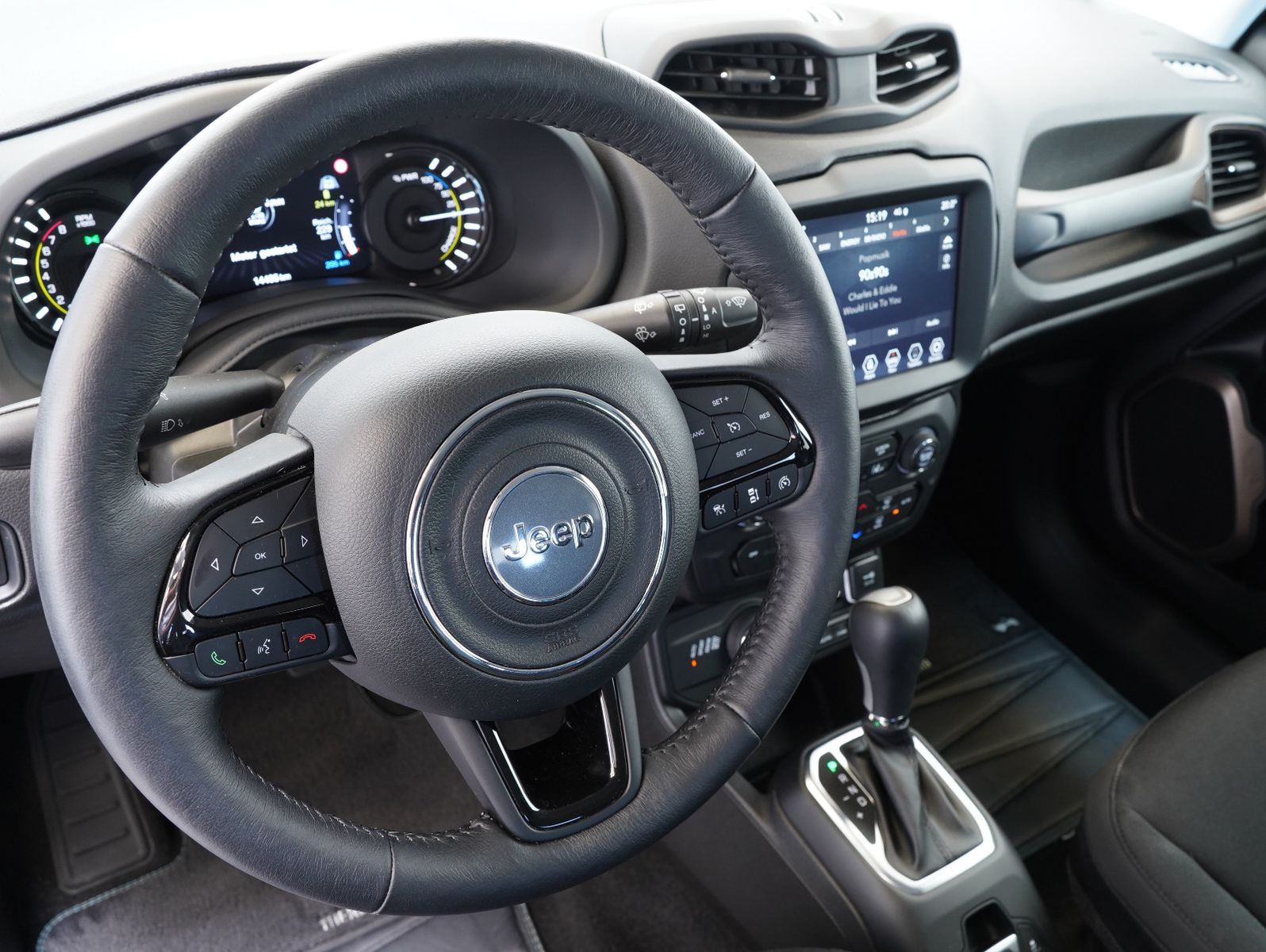 Fahrzeugabbildung Jeep Renegade 1.3 Plug-In Hybrid 4xe Limited