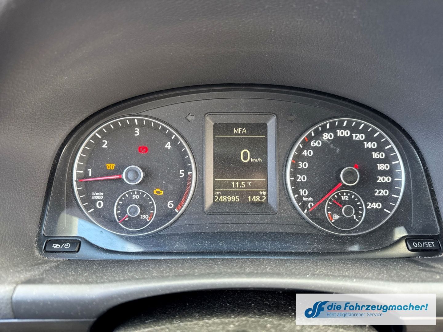 Fahrzeugabbildung Volkswagen Touran Comfortline Navi Dyn. Kurvenlicht *EXPOR