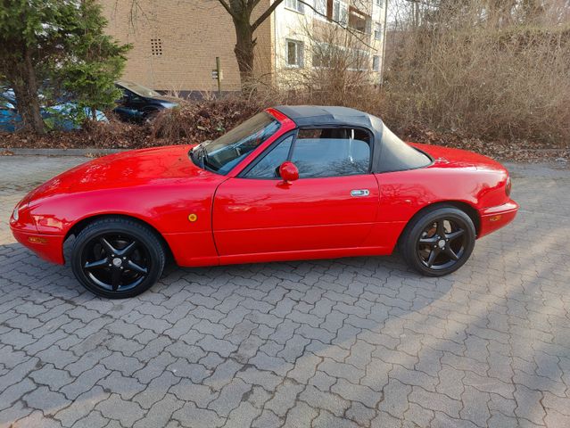 Mazda MX-5,professionell restauriert, H-Kennz,TÜV neu