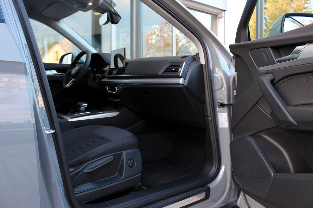 AUDI Q5 40 TDI/MAGNETIC RIDE/MATRIX/ADVANCED AUDI Q5 40 TDI/MAGNETIC RIDE/MATRIX/ADVANCED