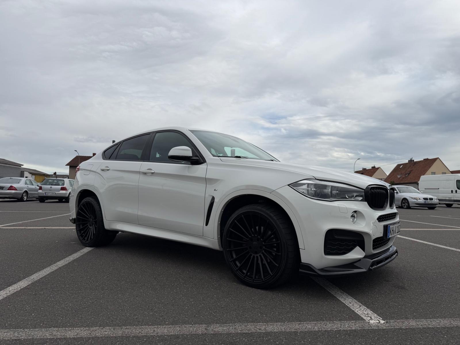 BMW X6 2015 — rear view