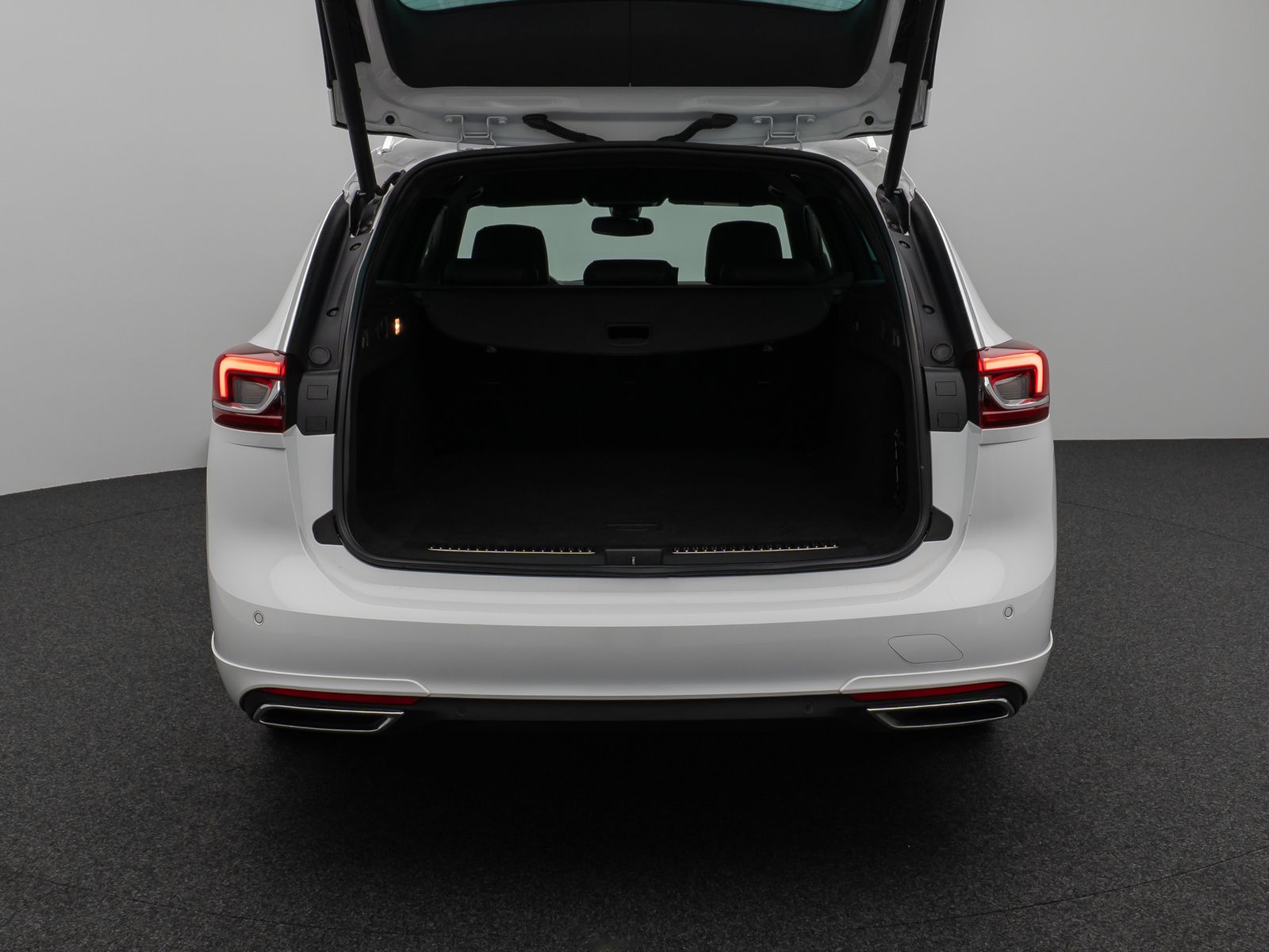 Fahrzeugabbildung Opel Insignia B Sports Tourer GS Line Plus 4x4 Kamera