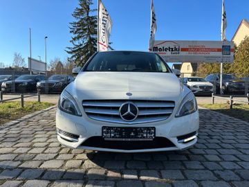 Fahrzeugabbildung Mercedes-Benz B 180 CDI SportsTourer*Tempomat*Navi*Bi-Xenon*