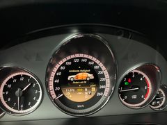 MERCEDES-BENZ E 250 CDI / AHK / NUR 89.tKM / TOP AUSST./ MERCEDES-BENZ E 250 CDI / AHK / NUR 89.tKM / TOP AUSST./