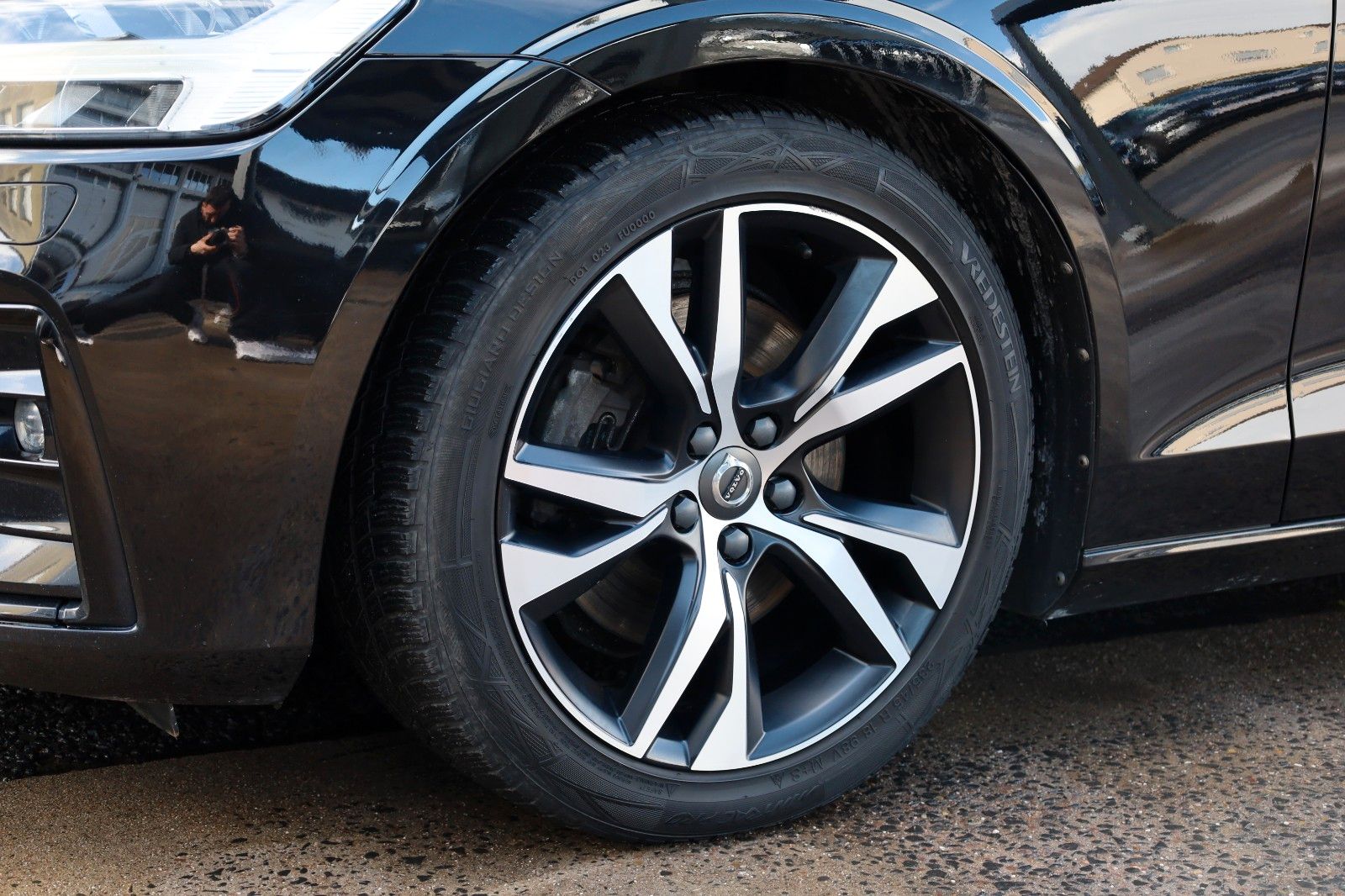 Fahrzeugabbildung Volvo V60 R Design,Leder,Sportsitz,Navi,LED,Memory,AHK