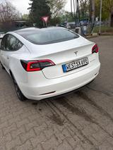 Tesla Model 3 Long Range Facelift - Tesla Model 3 in Düsseldorf
