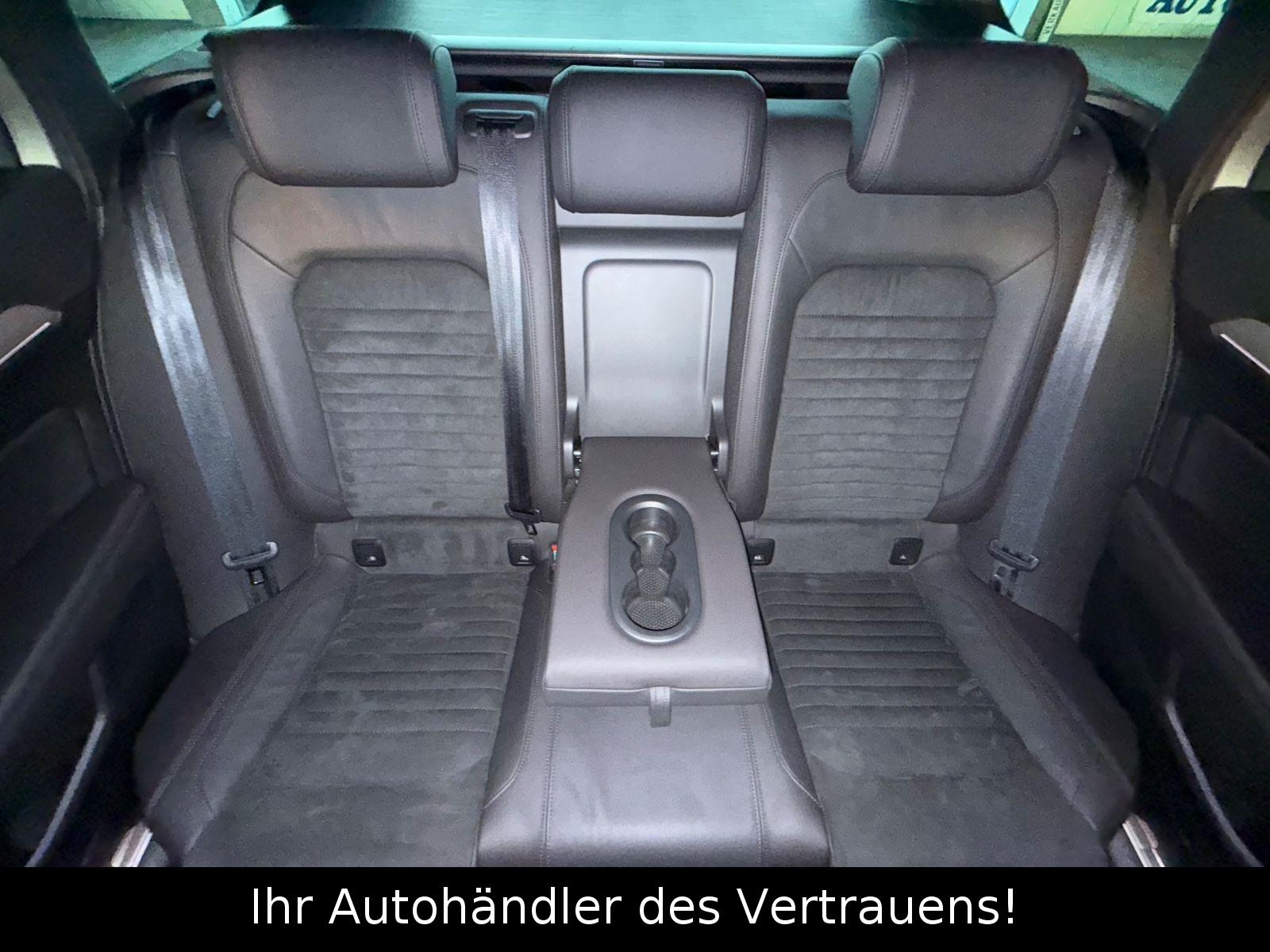 Volkswagen Passat Variant Highline ACC*Kamera*AHK*LED*Alcan