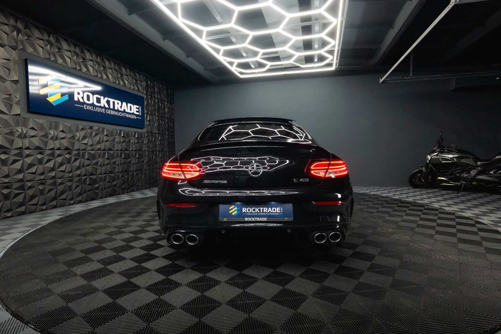 Fahrzeugabbildung Mercedes-Benz C 43 AMG Coupe 4Matic*LED*Virtual*Pano*Burmester