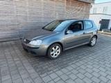 Volkswagen VW Golf 5 1.4 75 ps - Volkswagen Golf: 75ps