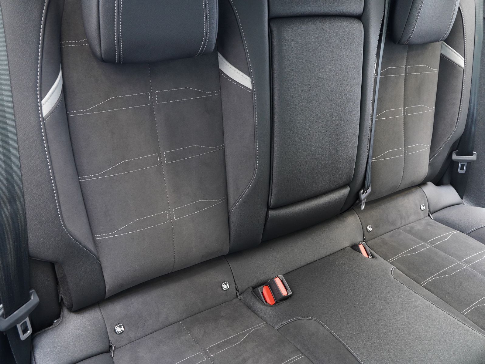 Fahrzeugabbildung Opel Astra L 1.5 D Sports Tourer GS Line PANO