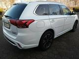 Mitsubishi Outlander PHEV Top - gebrauchte Mitsubishi Outlander aus dem Jahr 2016