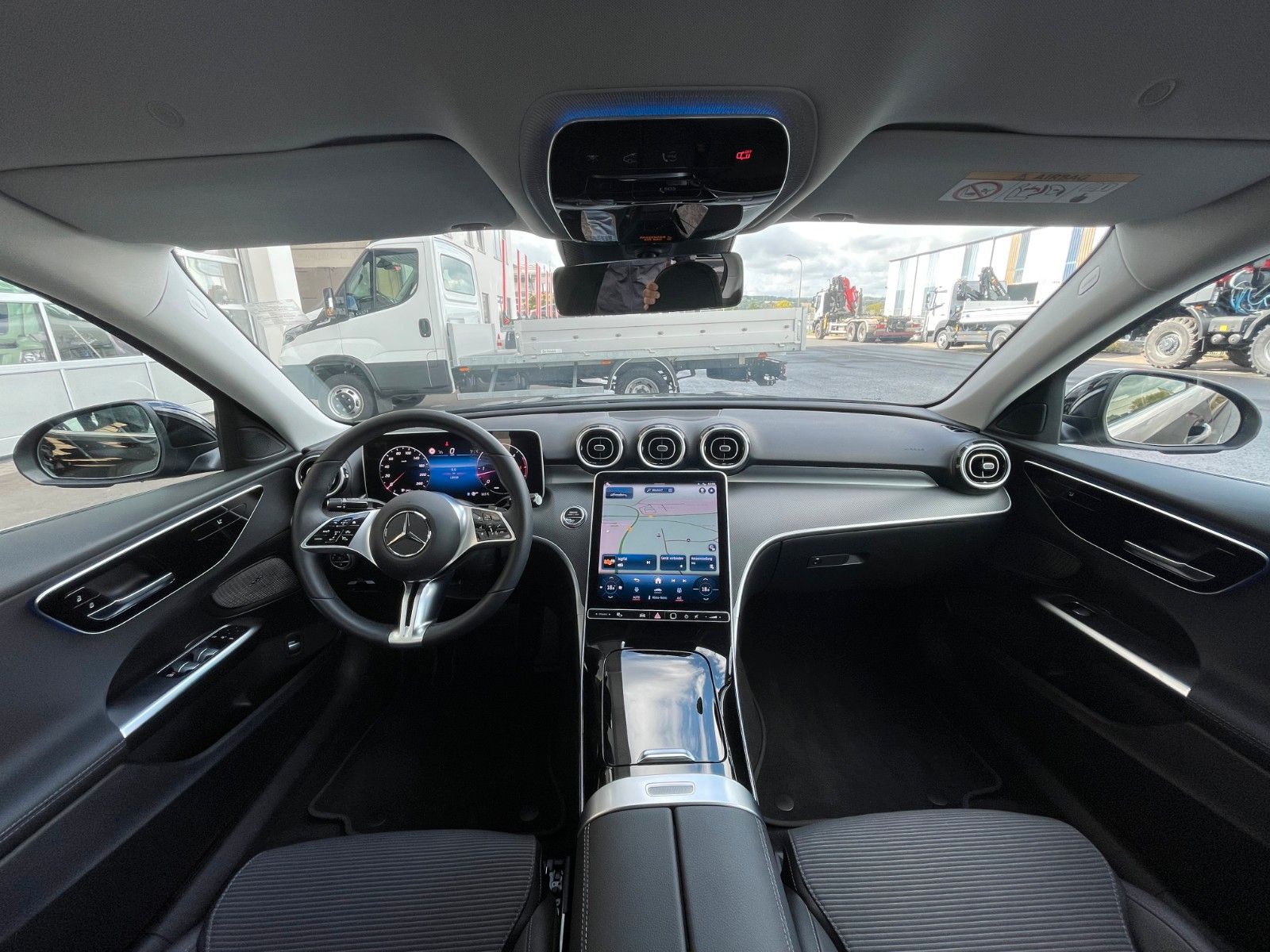 Fahrzeugabbildung Mercedes-Benz C 200 d AVANTGARDE 360°+TOTW+Carplay+Ambiente