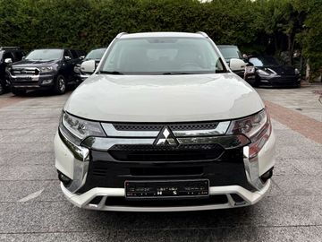 Mitsubishi Outlander - 4