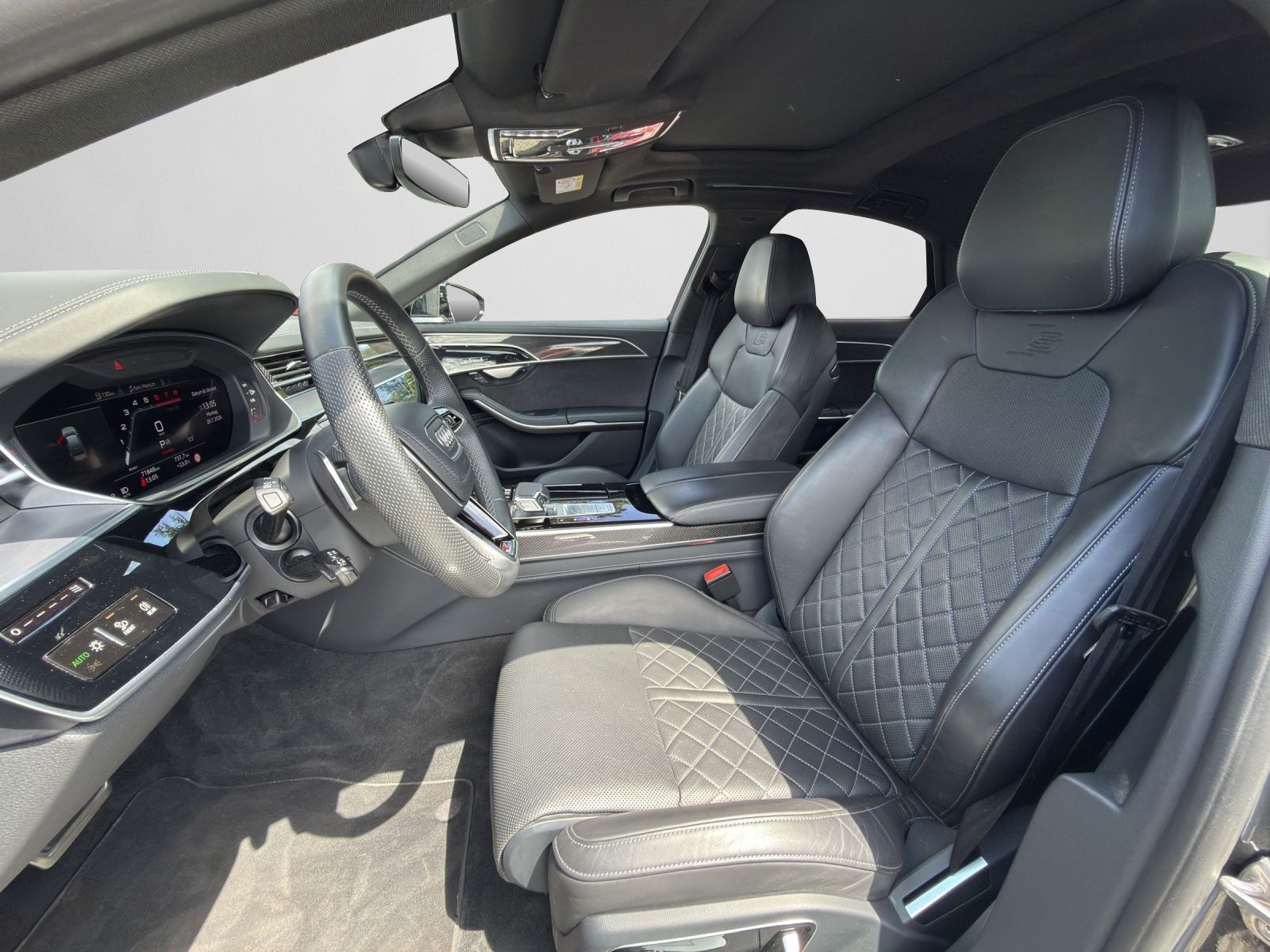 Audi A8 - Bild 13