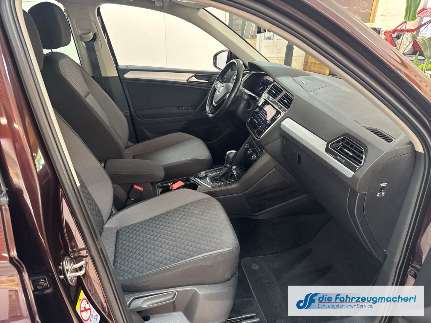 Fahrzeugabbildung Volkswagen Tiguan Comfortline BMT Start-Stopp 4Motion Navi