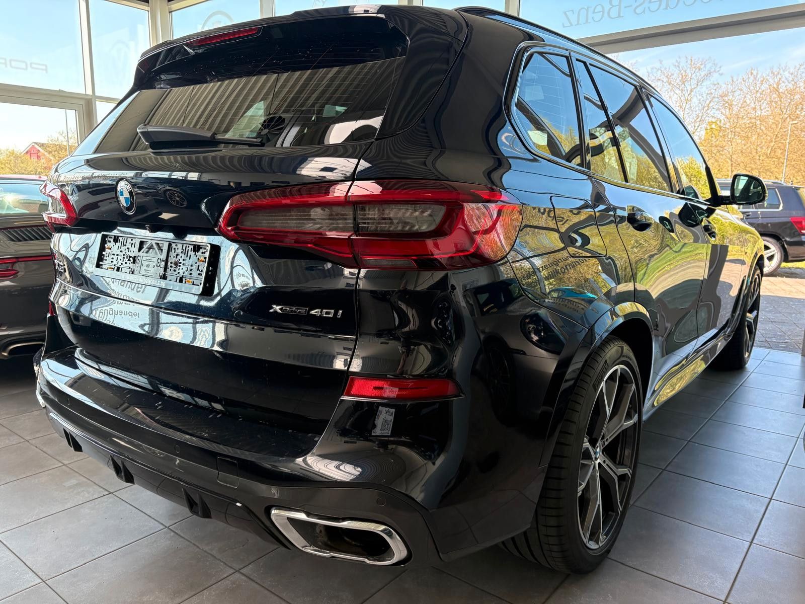 Fahrzeugabbildung BMW X5 xDrive 40 i M Sport,luft,pano,hud,soft close,
