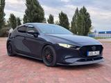 Mazda 3 2.0 SKY.-G M-Hybrid Selection Spoiler BOSE ACC - Mazda 3: Von Privat