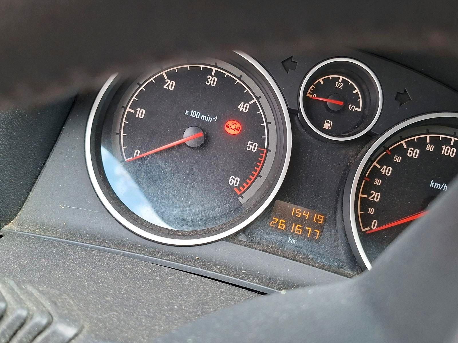 Opel Astra 2006 — photo 6
