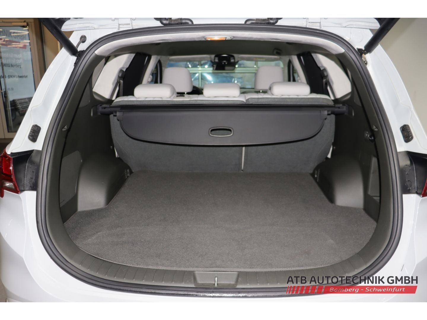 Fahrzeugabbildung Hyundai SANTA FE Signature 1.6l PHEV 4WD 97,4% SOH AHK-a