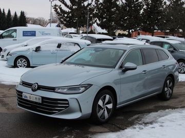 Volkswagen Passat Variant 1.5 eTSI DSG AHK Business Tiptron