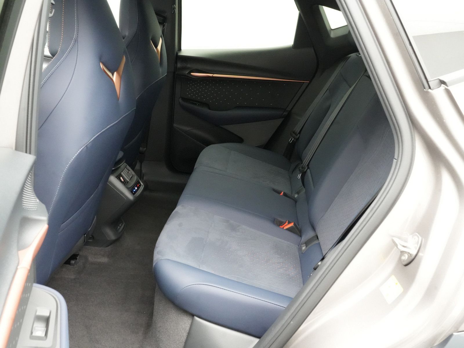 Cupra Tavascan - Bild 8