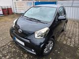 Toyota IQ + 1,33-l-Dual-VVT-i + 8-fach bereift + 98 PS - Toyota Gebrauchtwagen von 2009