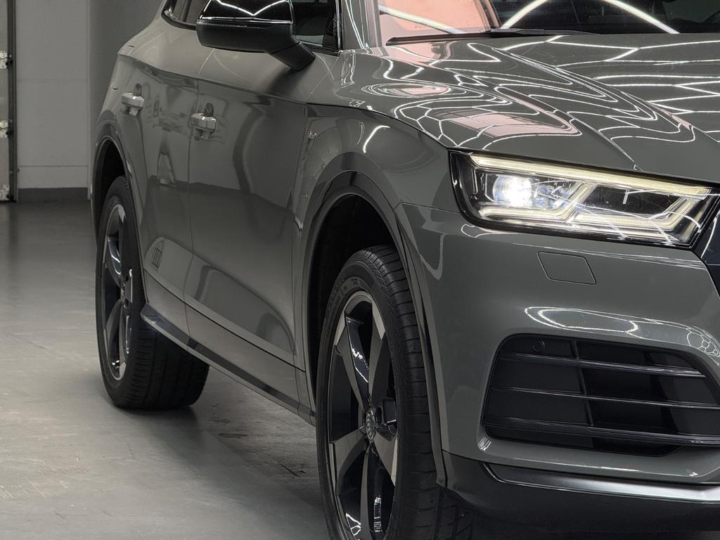 Audi Q5 2.0 TDI quattro S line Black, Foto 9 von 50