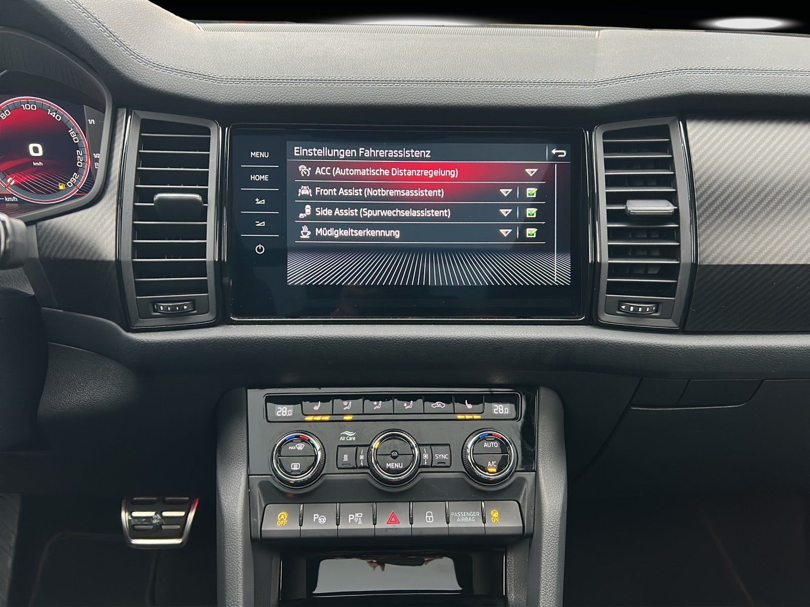 Fahrzeugabbildung SKODA Kodiaq 2.0 TDI Sportline 4x4/AHK/PANO/360°K/ACC/