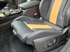 Fahrzeugabbildung X4 M Competition HUD AD Navi Digitales Cockpit M