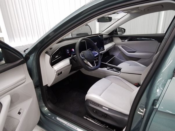 Volkswagen Passat Variant - Bild 6