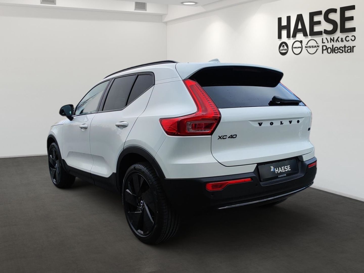 Volvo XC40 B3 Plus Black Edition 2WD StandHZG Digitale foto 7