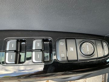 KIA Sportage - 12