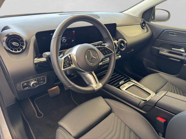 Fahrzeugabbildung Mercedes-Benz B 180 Automatik+LED+Kamera+Navi+Spur+MBUX