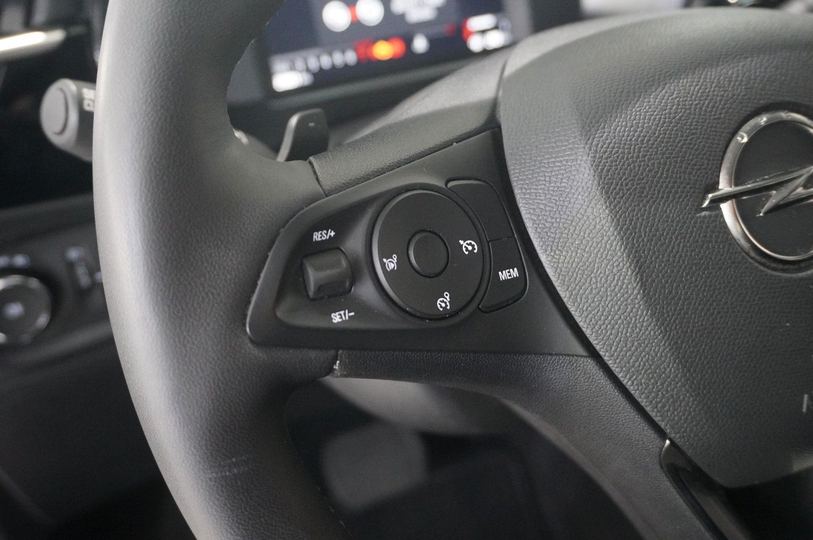 Fahrzeugabbildung Opel Corsa F 1.2T ELEGANCE NAVI/LED/KAMERA/SPORT/DAB+