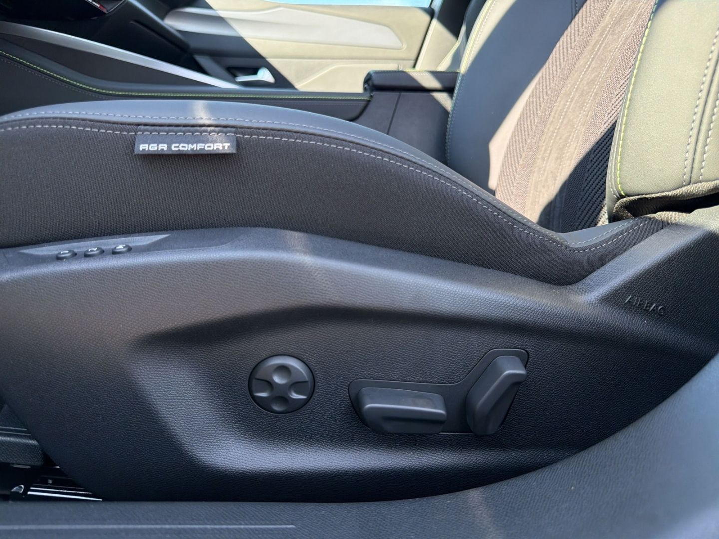 Peugeot 308 - Bild 25