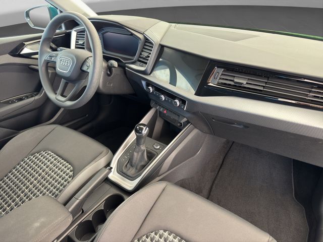 Fahrzeugabbildung Audi A1 30 TFSI Sportback advanced+LED+CarPlay+Spur
