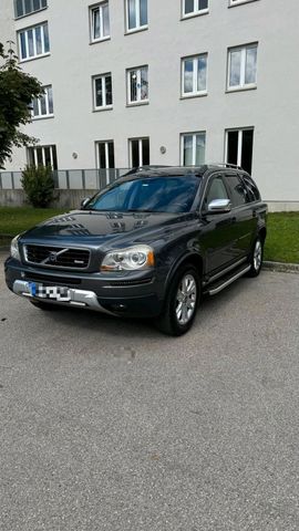 Volvo XC 90 2.4 D5 AWD BSR R Design