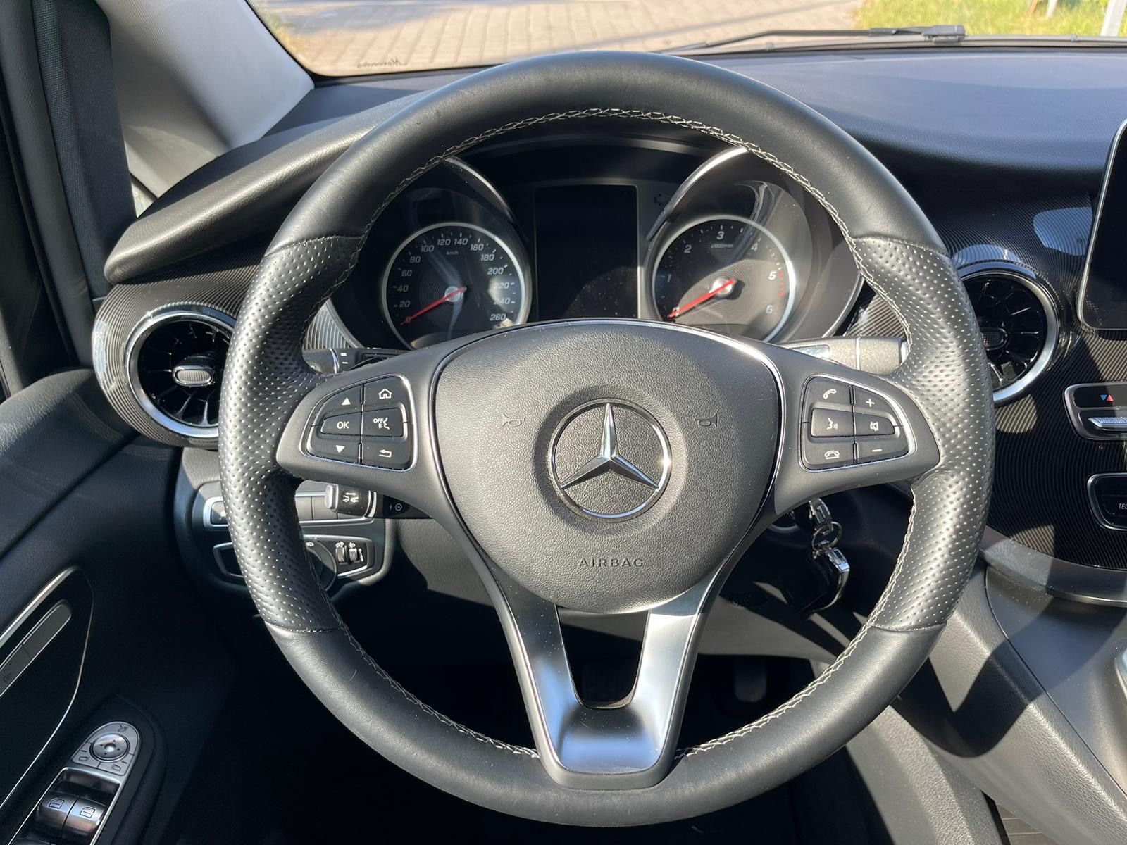 Fahrzeugabbildung Mercedes-Benz V250d EDITION kompakt*2xEl.Tür*StHz*Distronic*