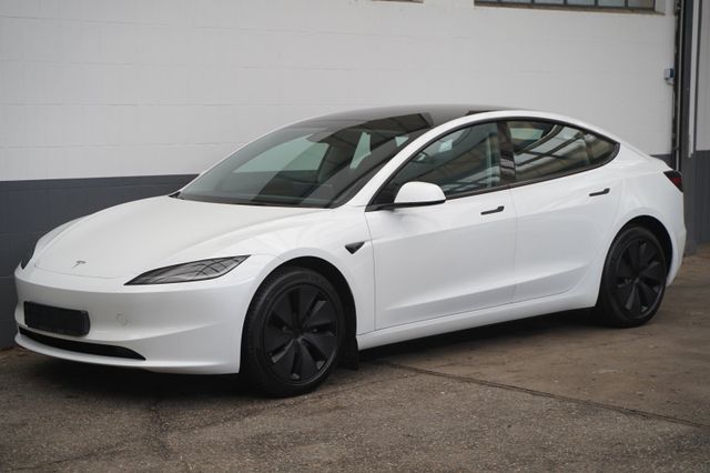 Tesla Model 3 Long Range AWD  *Highland*