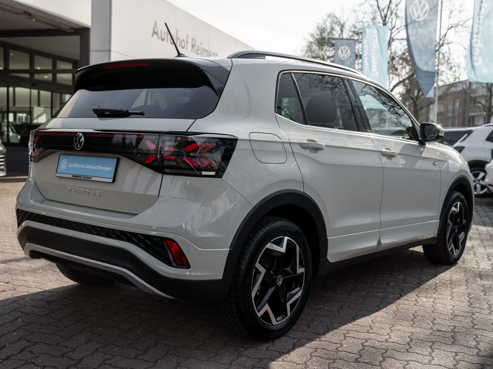 Volkswagen T-Cross R-Line 1.0 l TSI OPF Navi 7-Gang-Doppel foto 5