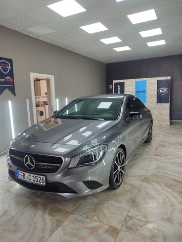 MERCEDES-BENZ CLA 180 Urban