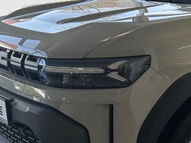 Fahrzeugabbildung Dacia Duster Extreme 1.6 Hybrid 140HP AT SHZ Digitales