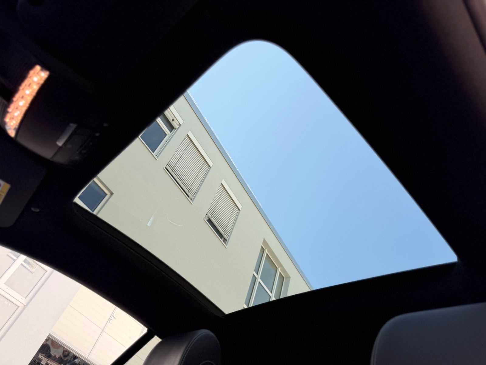 Mercedes-Benz E 200 Coupe 9G AMG NIGHT *PANO*KAMERA*CARPLAY* foto 23