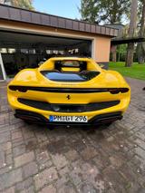Ferrari 296 GTB Ursprungsfarbe Garantie NP353 Lackschutz - Ferrari 296 GTB aus 2024