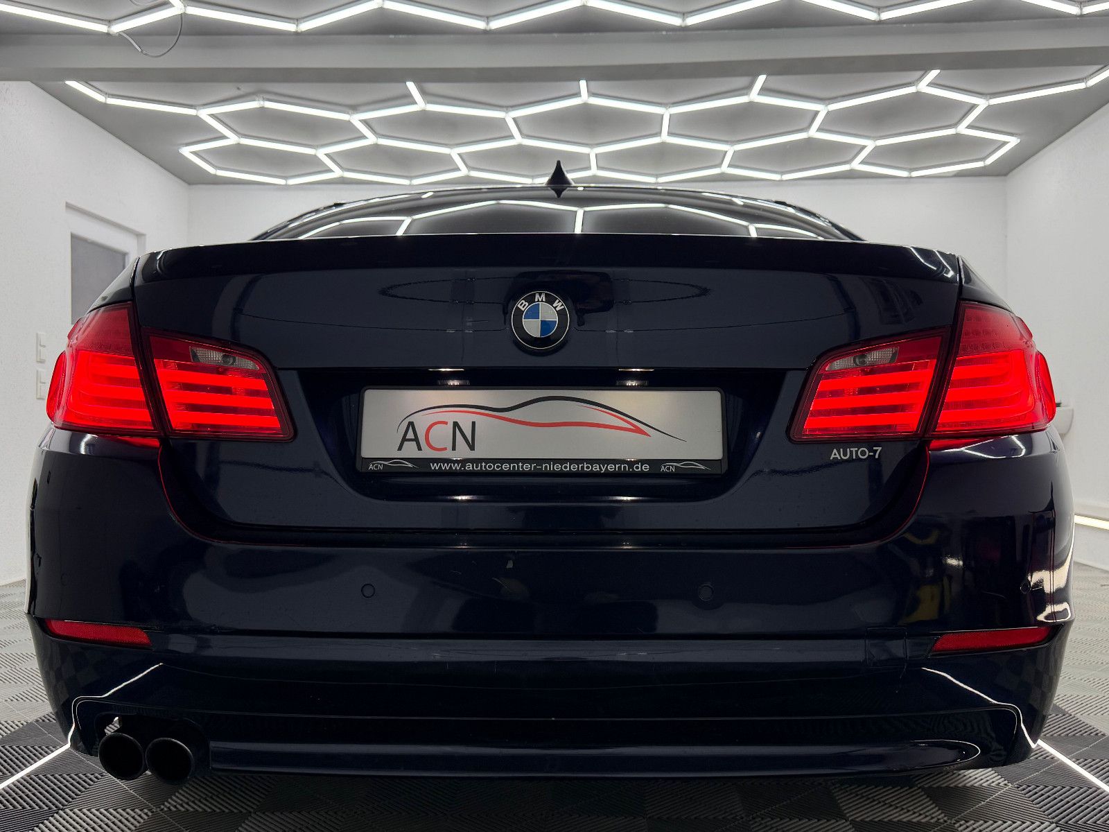 Fahrzeugabbildung BMW 520 d Lim. Aut./elektr. SITZ/NAVI/ ProfBi-XENON/