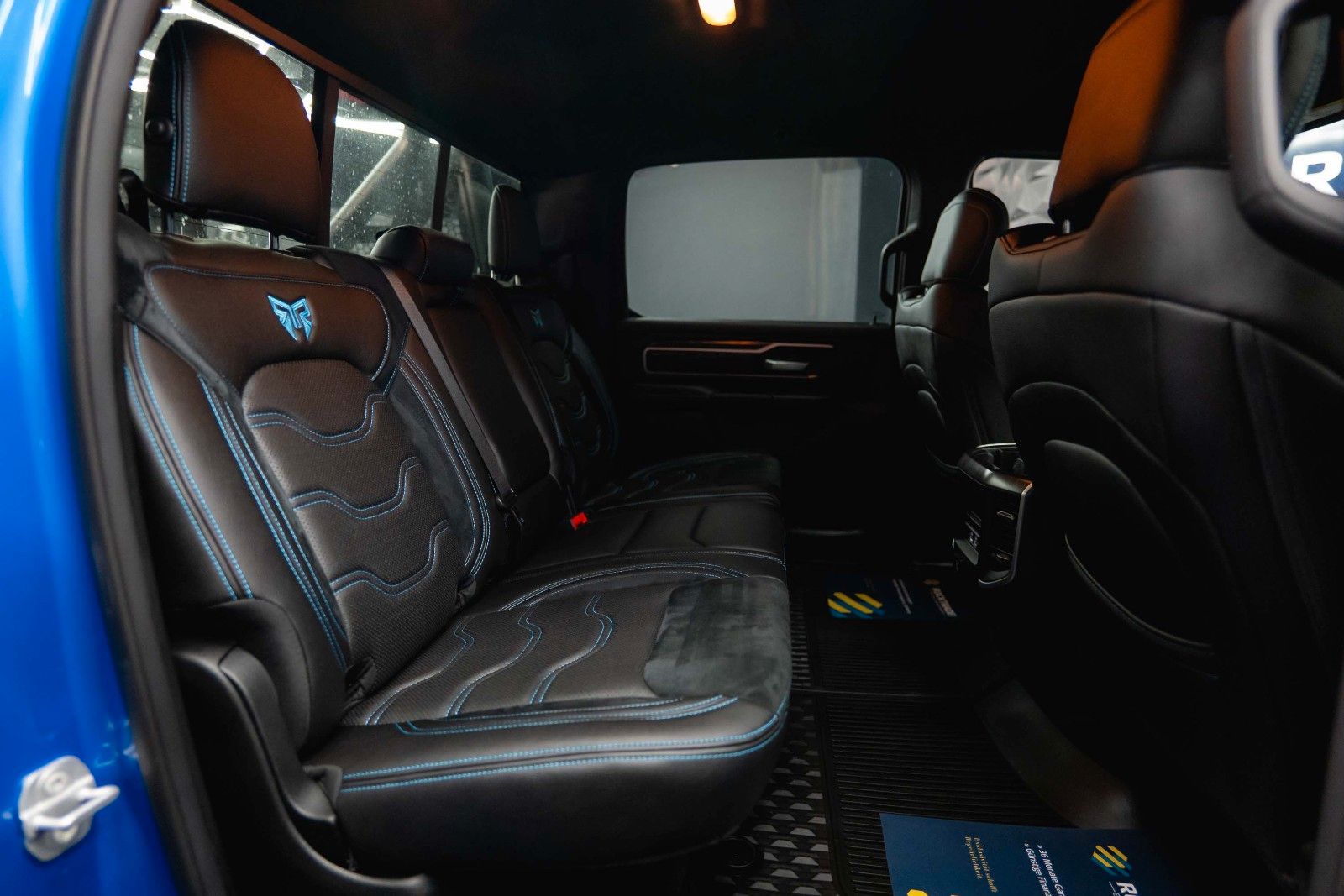 Fahrzeugabbildung Dodge RAM 5.7 V8 HEMI 4x4 LIMITED Blue Edition Offroad