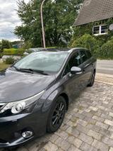 Toyota Avensis 2.0 D-4D - Toyota Avensis in Dortmund