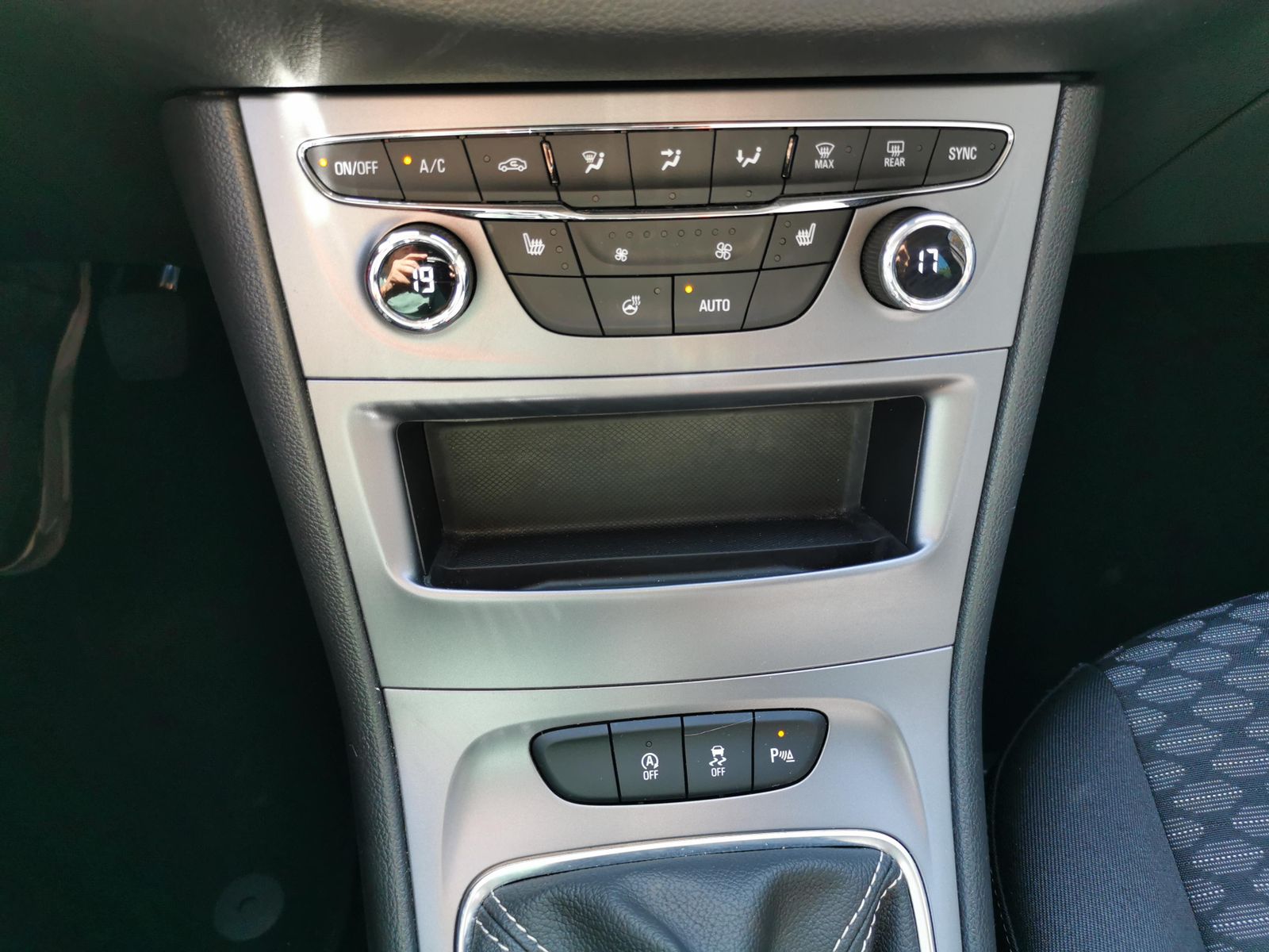 Fahrzeugabbildung Opel Astra K Sports Tourer, 1.2 Turbo, Edition