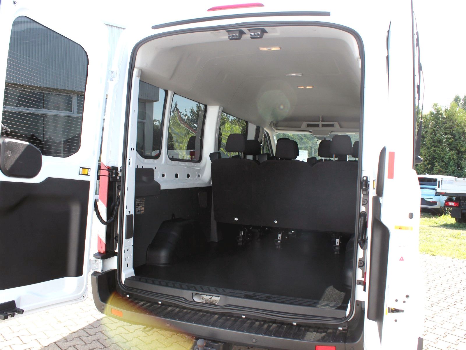 Fahrzeugabbildung Ford Transit 350 L3 Trend 2,0 TDCi DPF