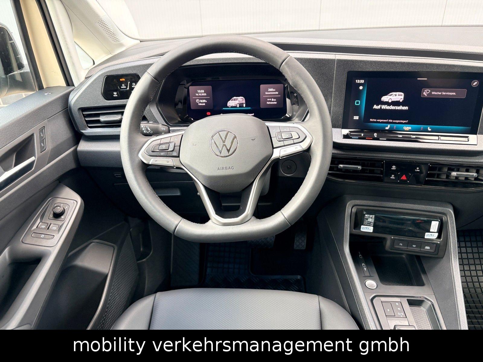 Volkswagen Maxi DSG LED Taxi / Mietwagen Rollstuhl 7-Sitzer